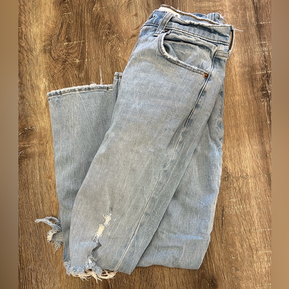 Abercrombie Light Wash Distressed Ankle Straight Ultra High Rise Jeans